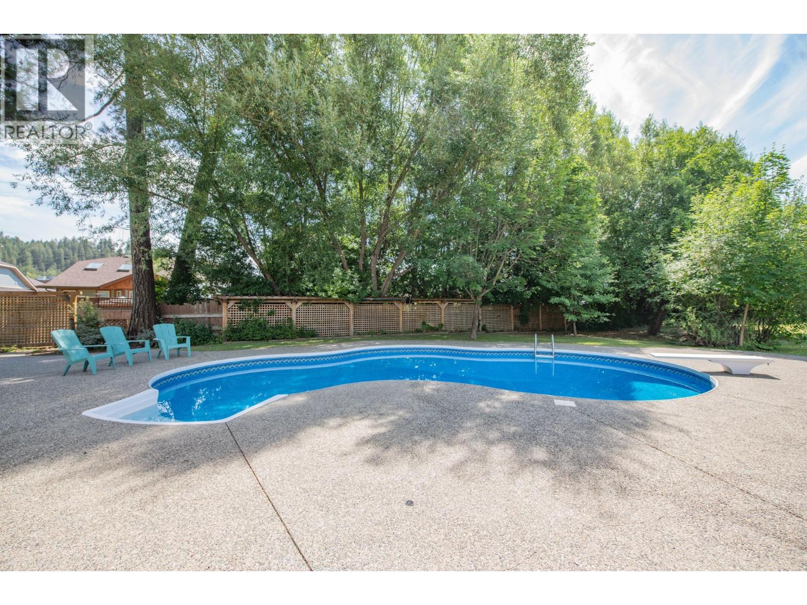 1851 Miller Street Property Photo 4