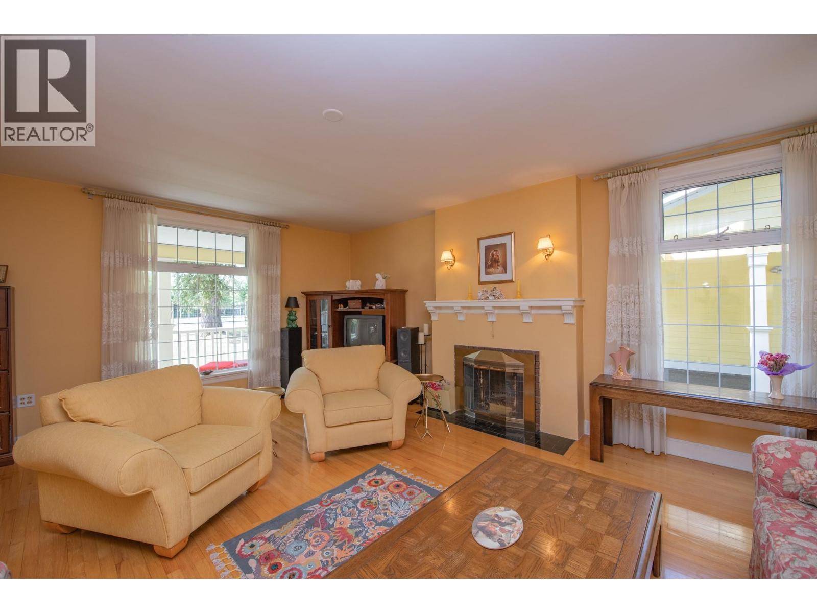 1851 Miller Street Property Photo 7