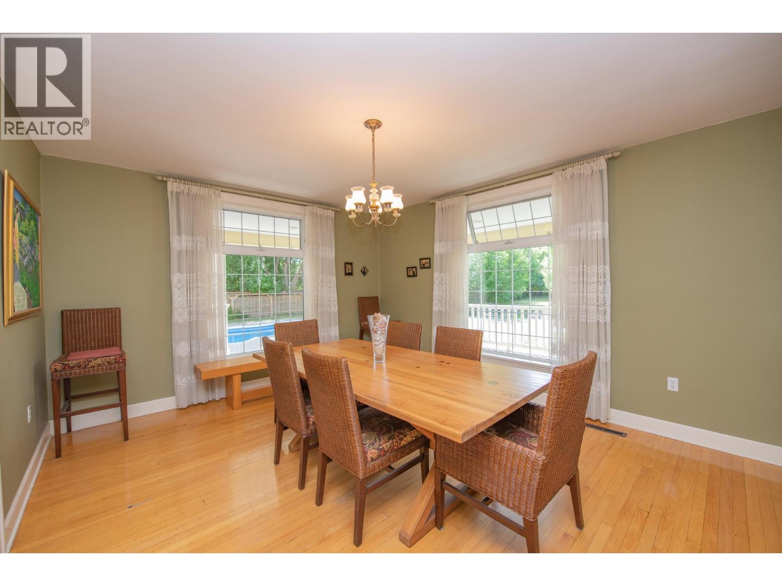1851 Miller Street Property Photo 8