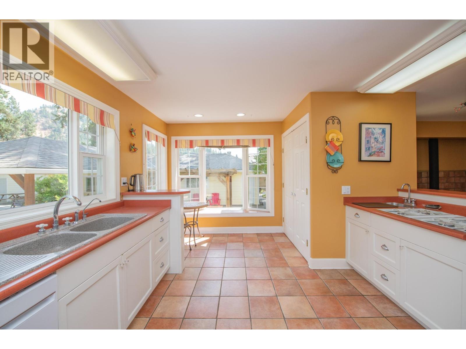 1851 Miller Street Property Photo 16