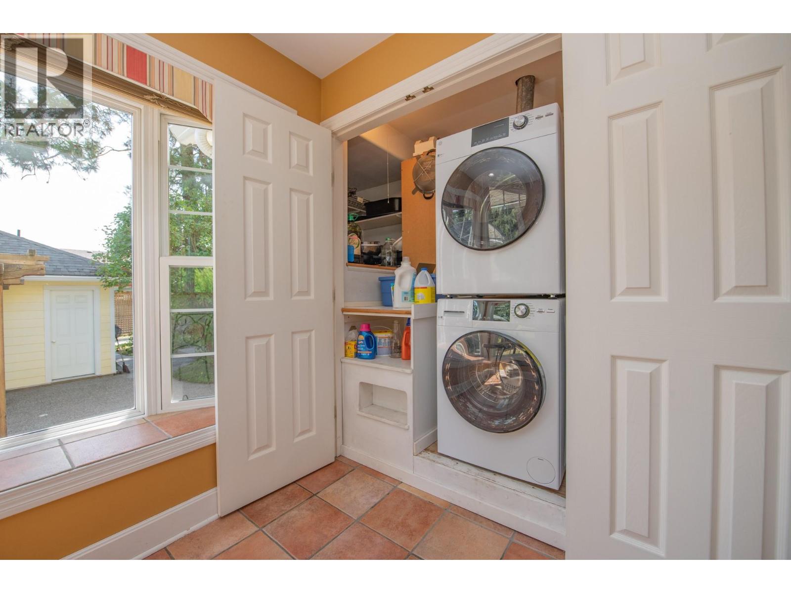 1851 Miller Street Property Photo 20