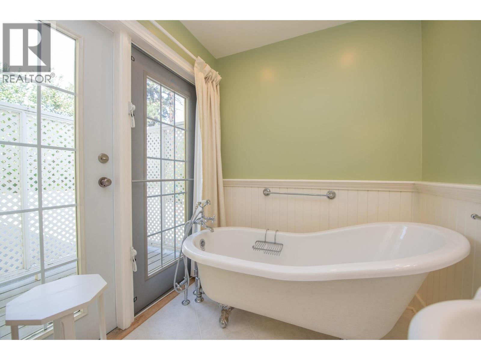 1851 Miller Street Property Photo 22