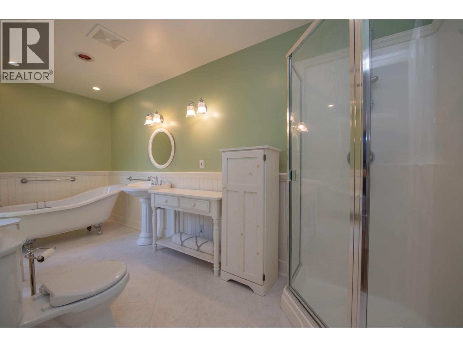 1851 Miller Street Property Photo 23