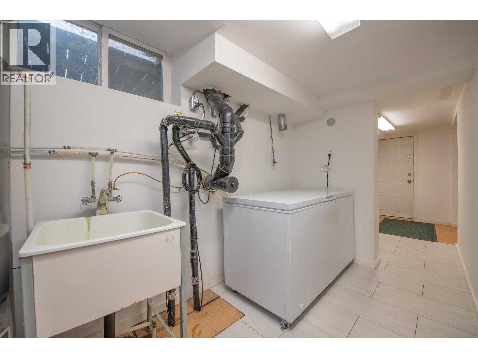1851 Miller Street Property Photo 41