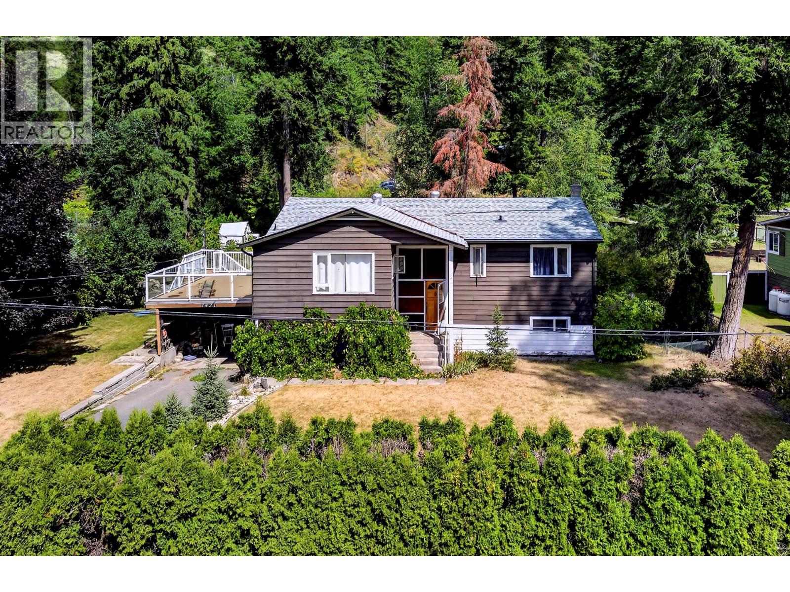 1421 Davy Road Property Photo 1
