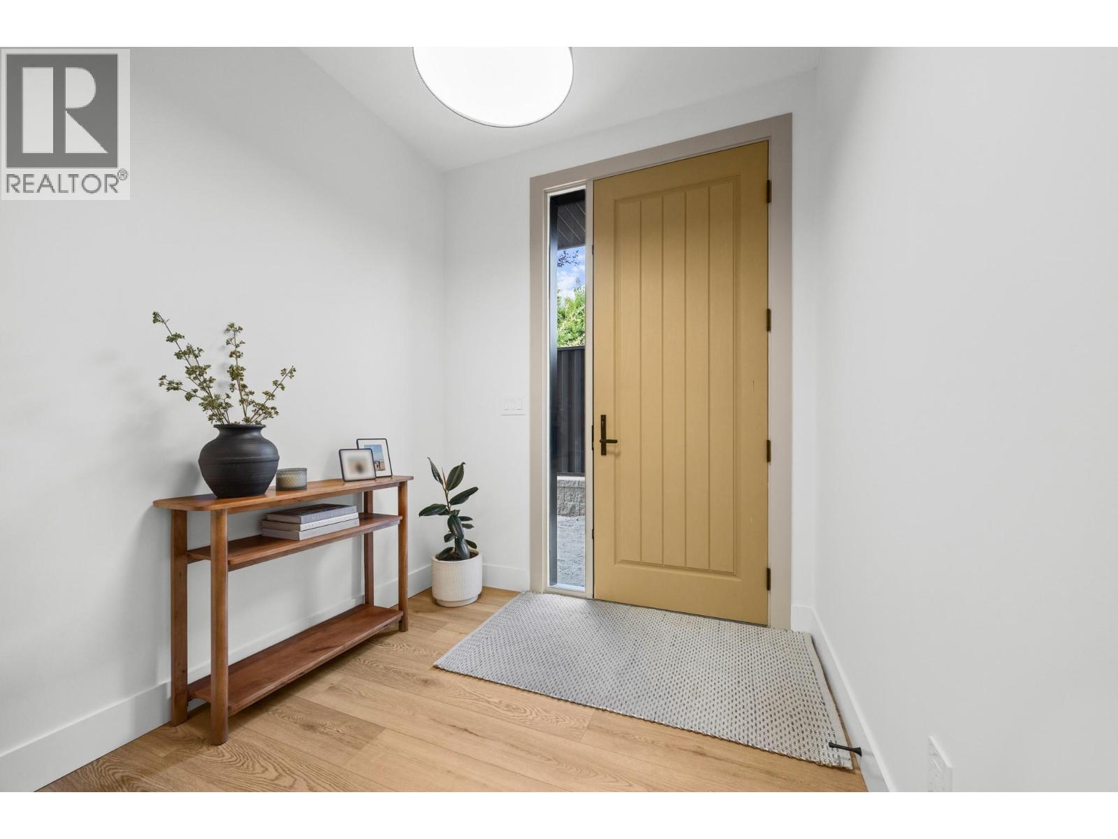 1506 39a Avenue Unit# 3 Property Photo 8