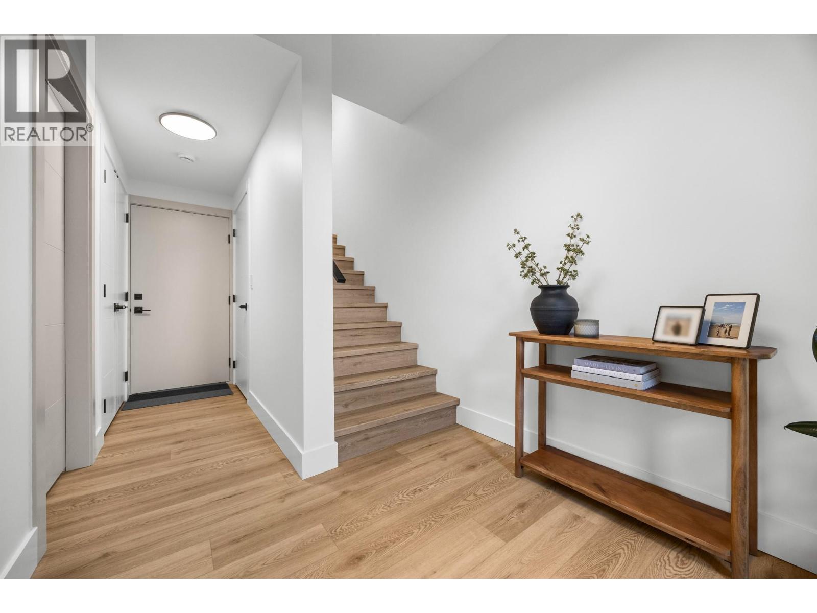 1506 39a Avenue Unit# 3 Property Photo 9