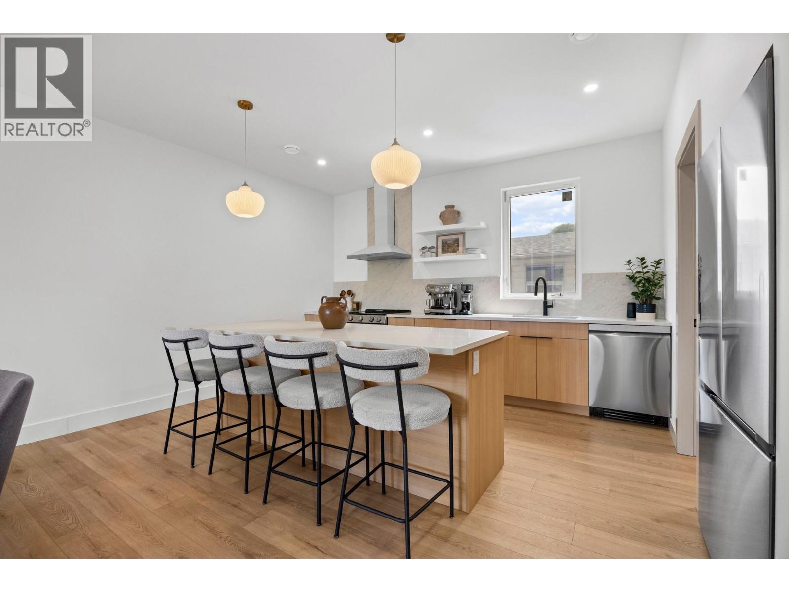 1506 39a Avenue Unit# 3 Property Photo 14