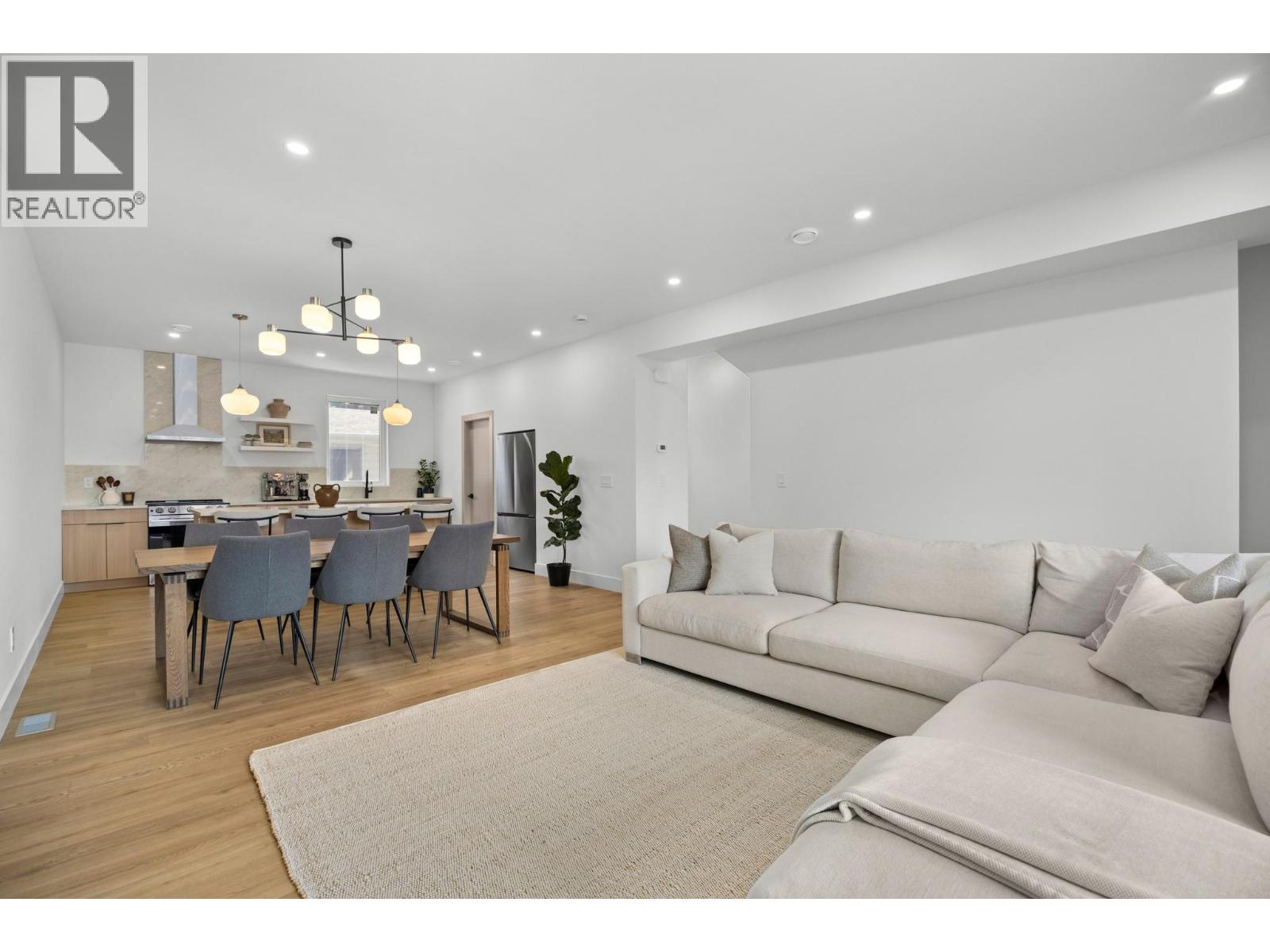 1506 39a Avenue Unit# 3 Property Photo 17