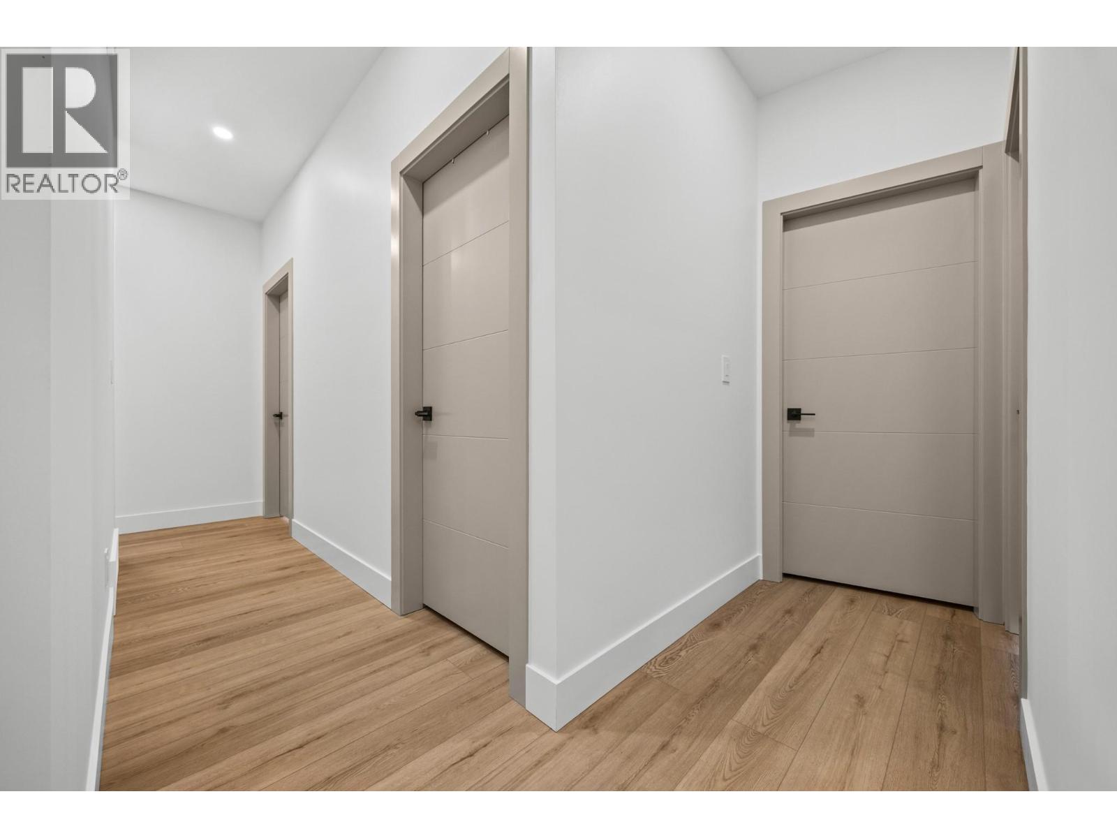 1506 39a Avenue Unit# 3 Property Photo 24