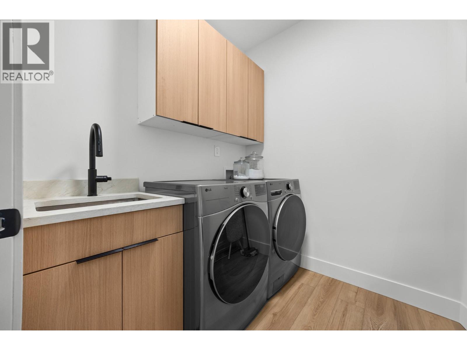 1506 39a Avenue Unit# 3 Property Photo 32