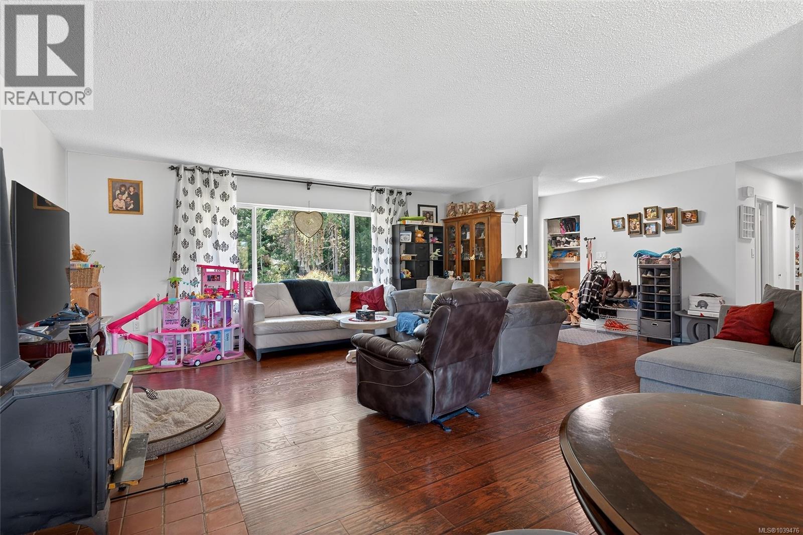 2411 Tintern Rd Property Photo 8