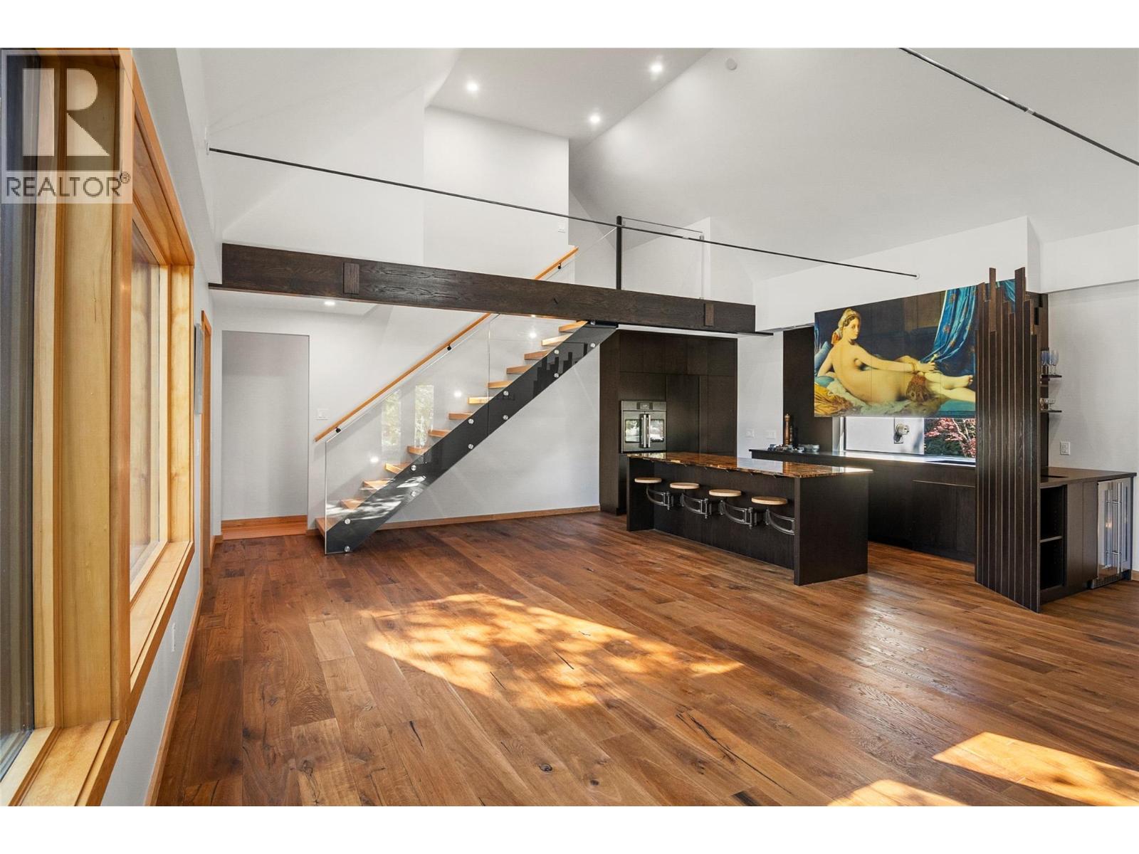 422 Ninth Street E Property Photo 20