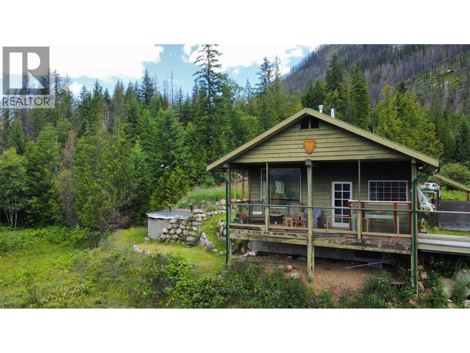 9155 Highway 6 Property Photo 4