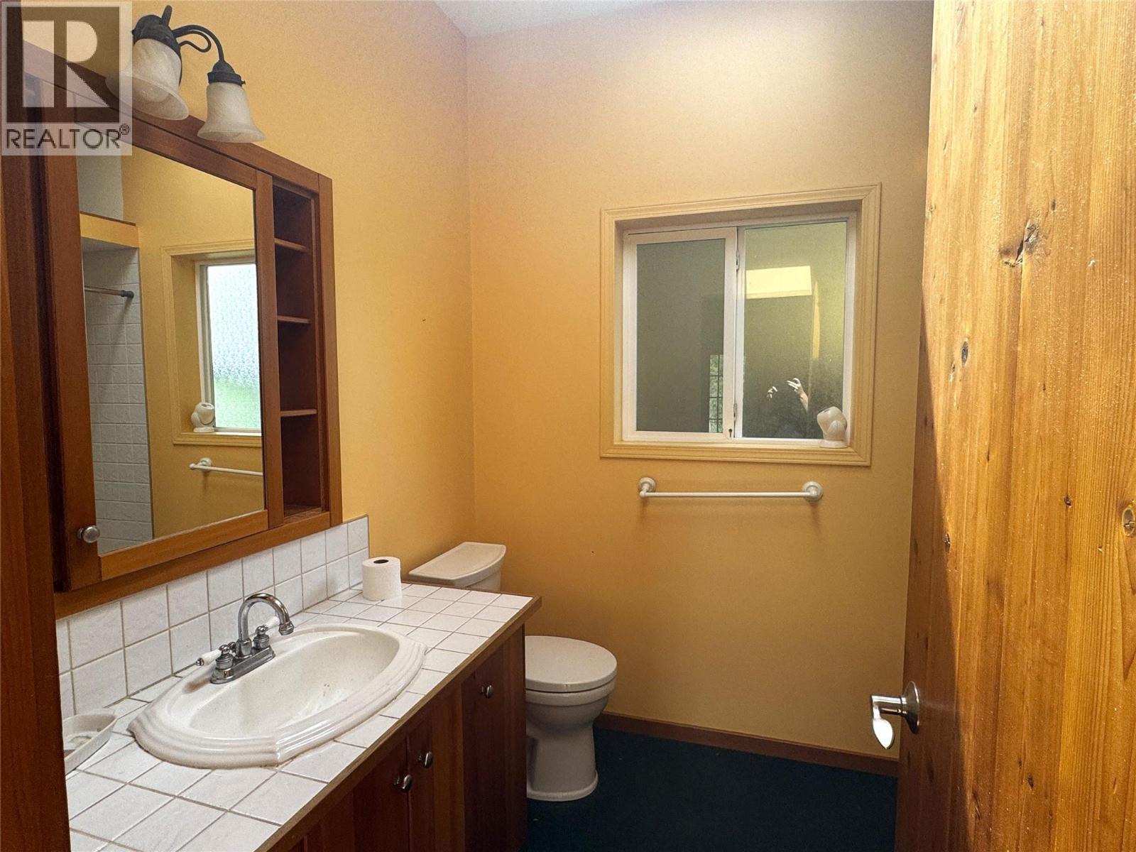 9155 Highway 6 Property Photo 36