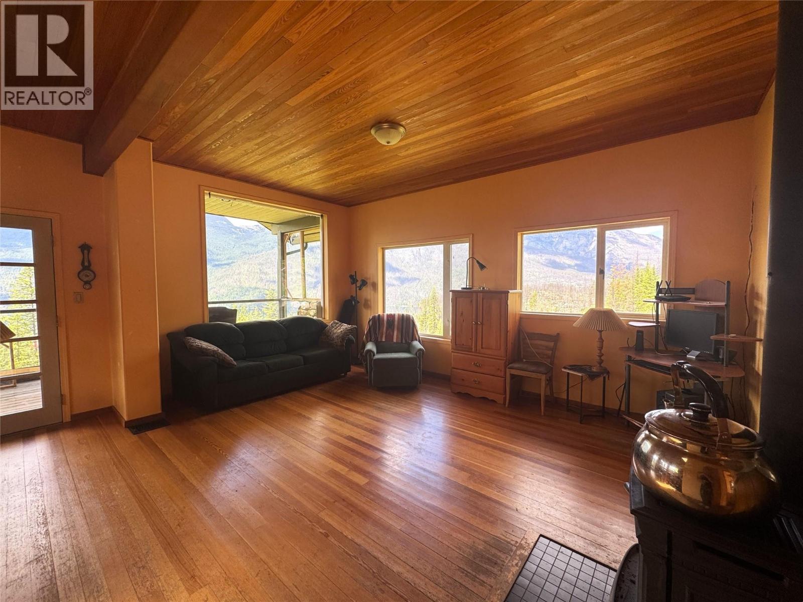 9155 Highway 6 Property Photo 39