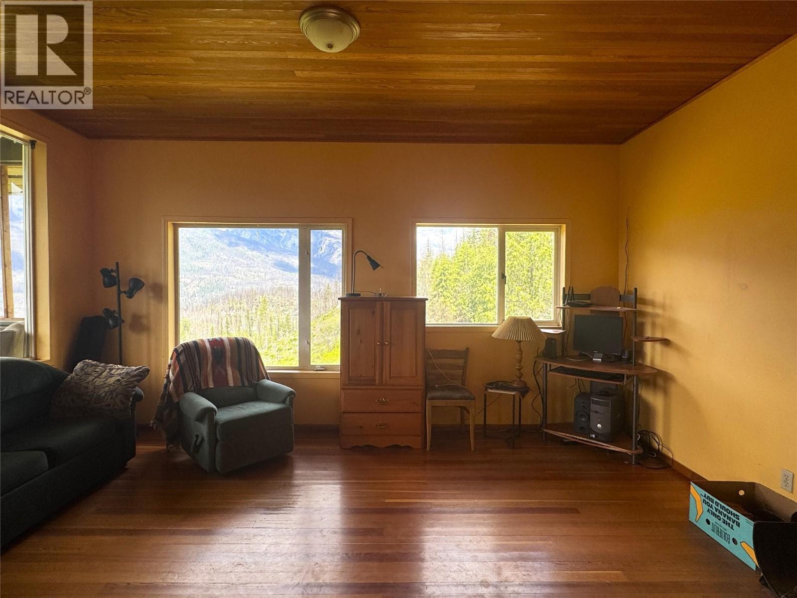 9155 Highway 6 Property Photo 40