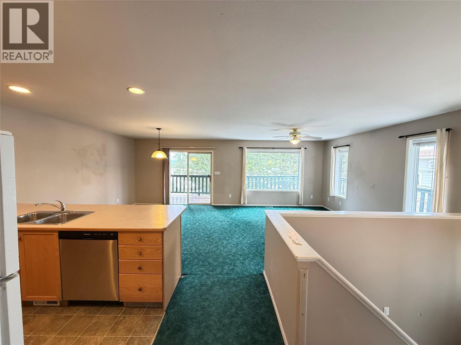 18a Wolf Crescent Property Photo 3