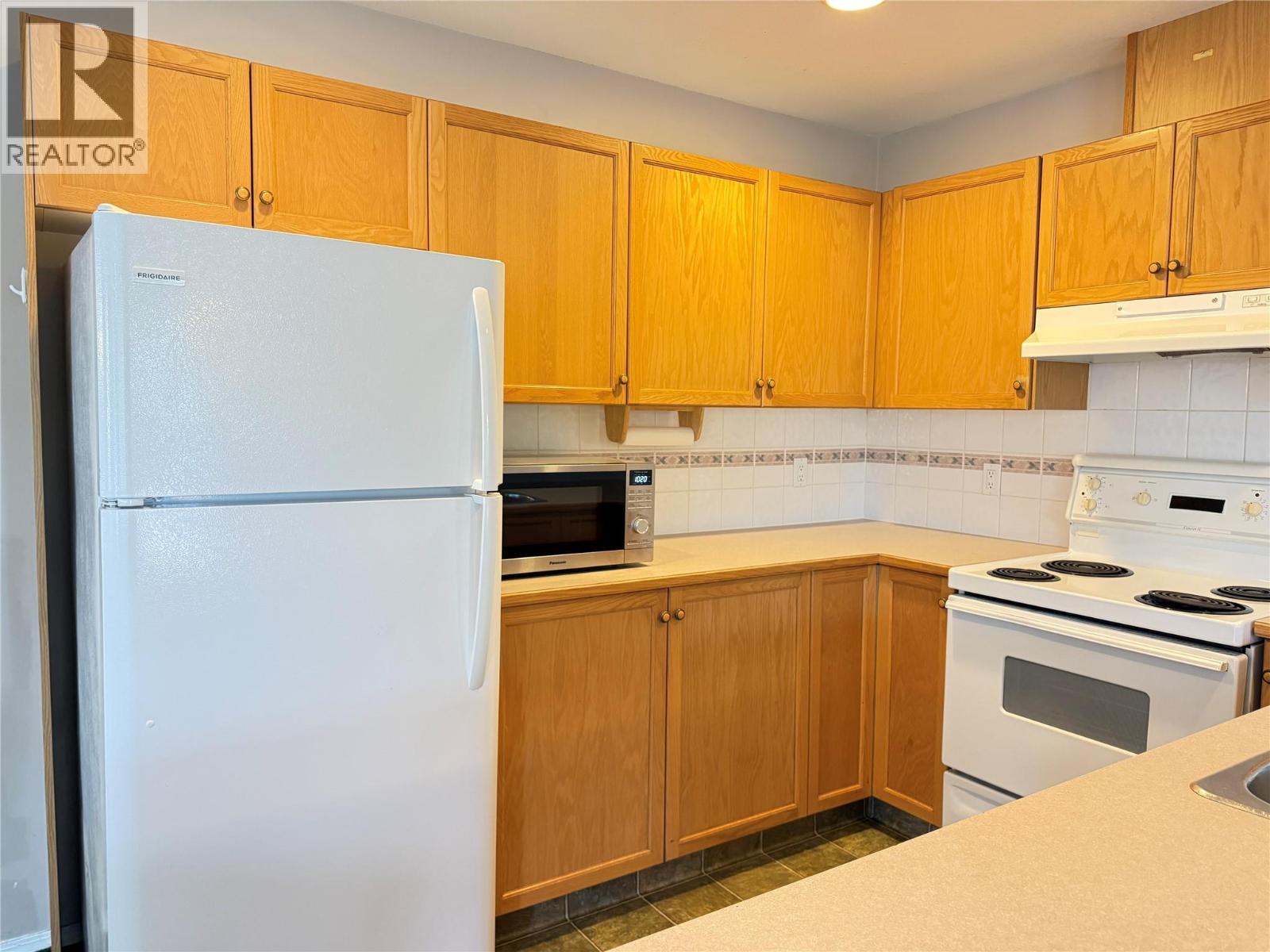 18a Wolf Crescent Property Photo 6