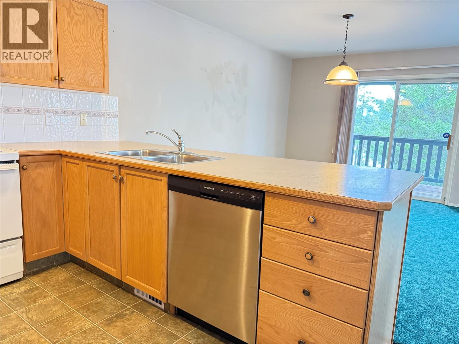 18a Wolf Crescent Property Photo 8