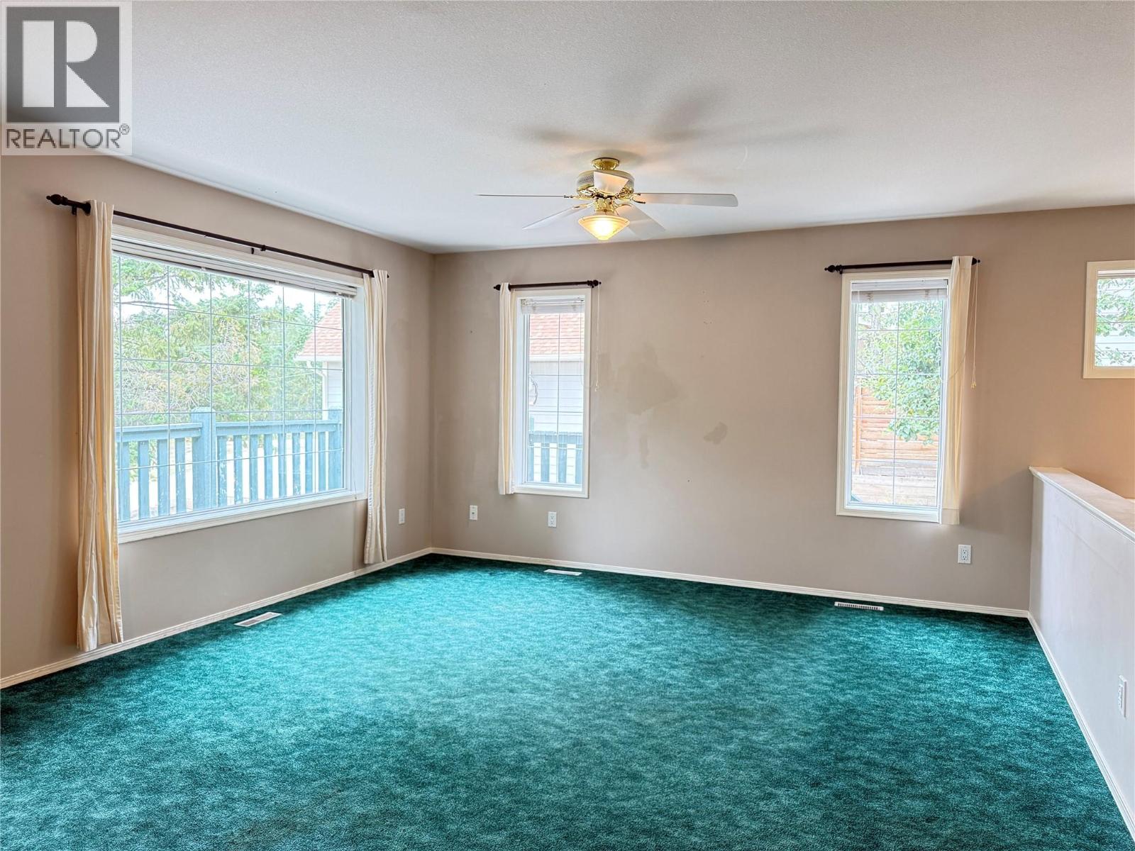 18a Wolf Crescent Property Photo 10