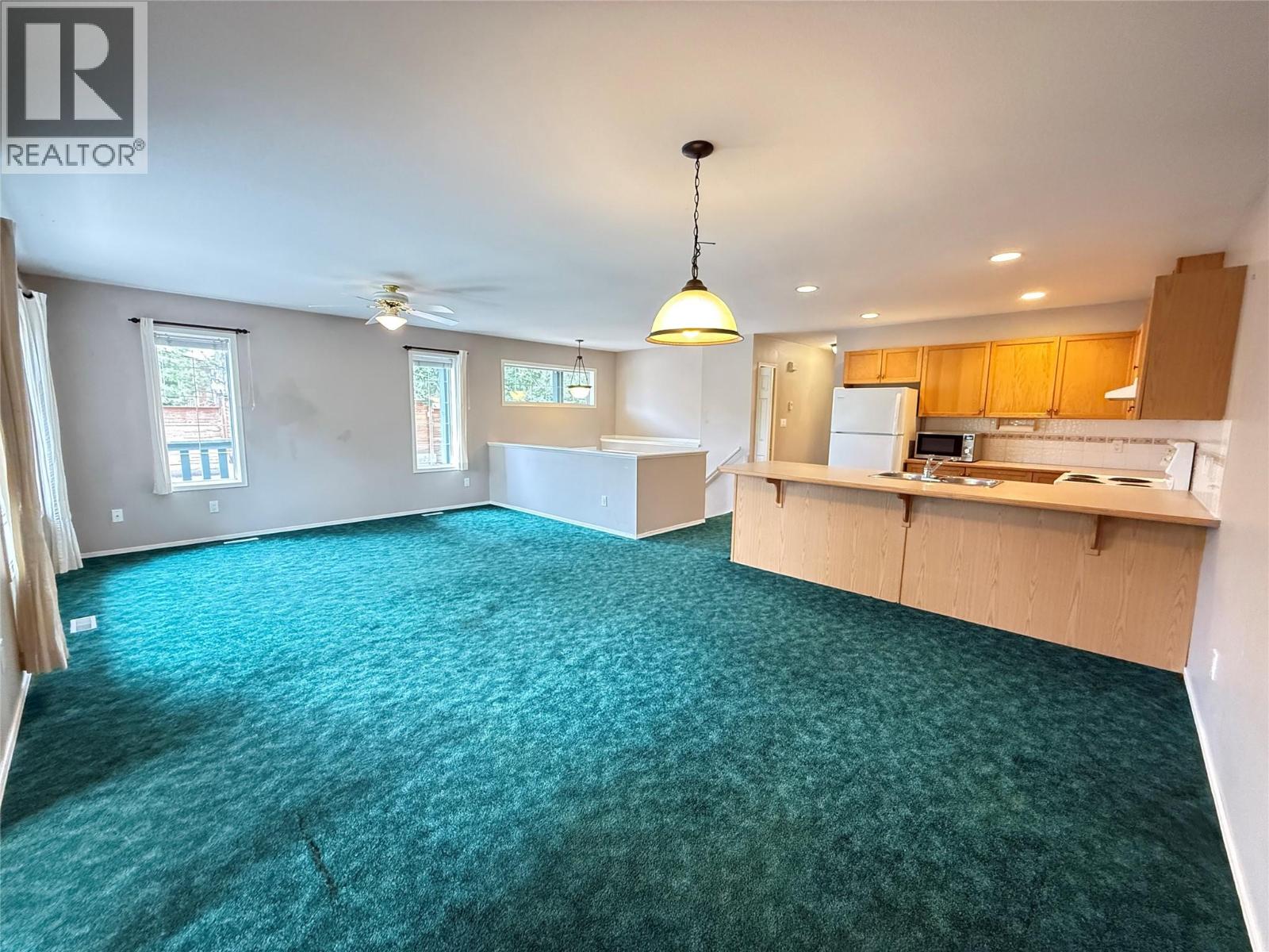 18a Wolf Crescent Property Photo 11