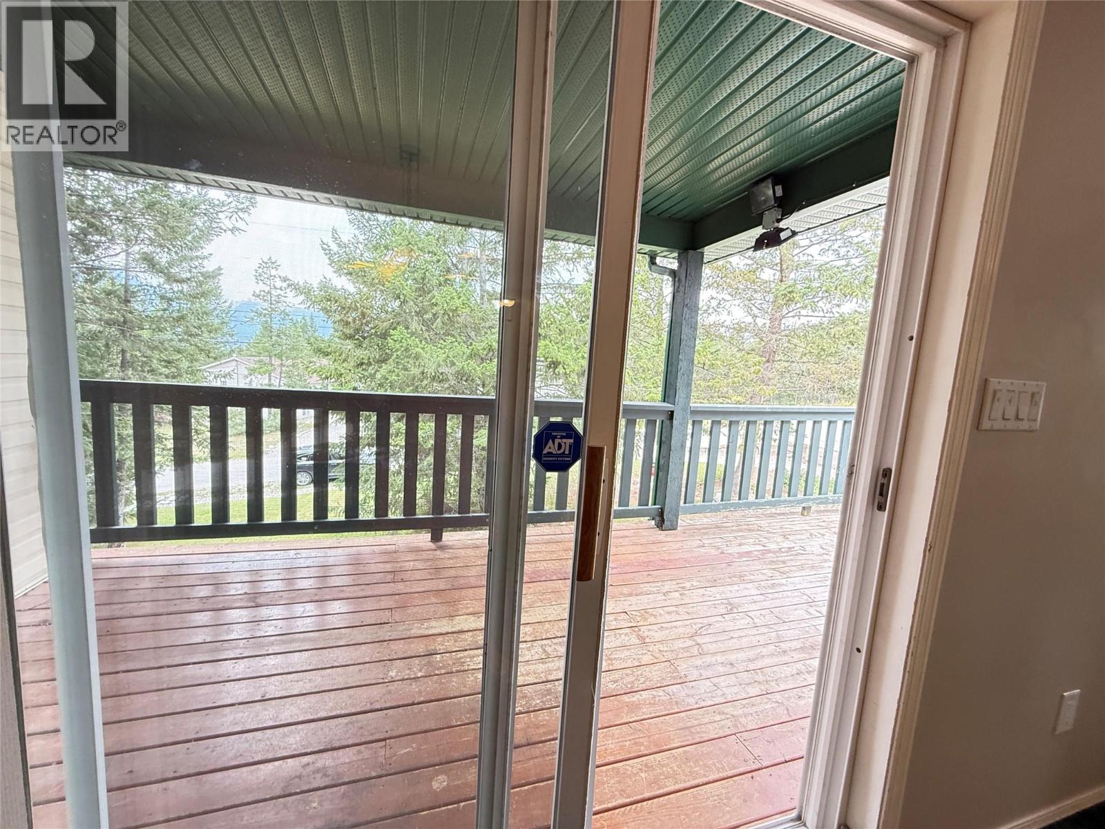 18a Wolf Crescent Property Photo 12
