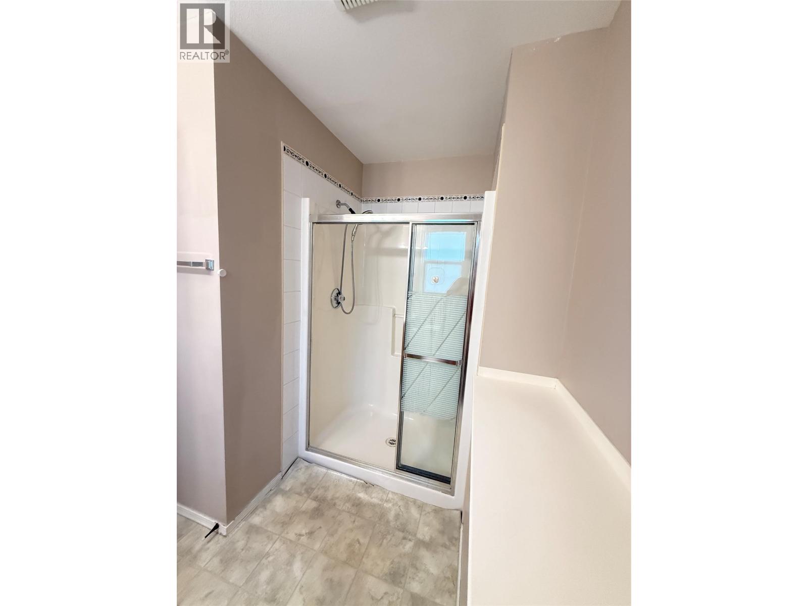 18a Wolf Crescent Property Photo 22