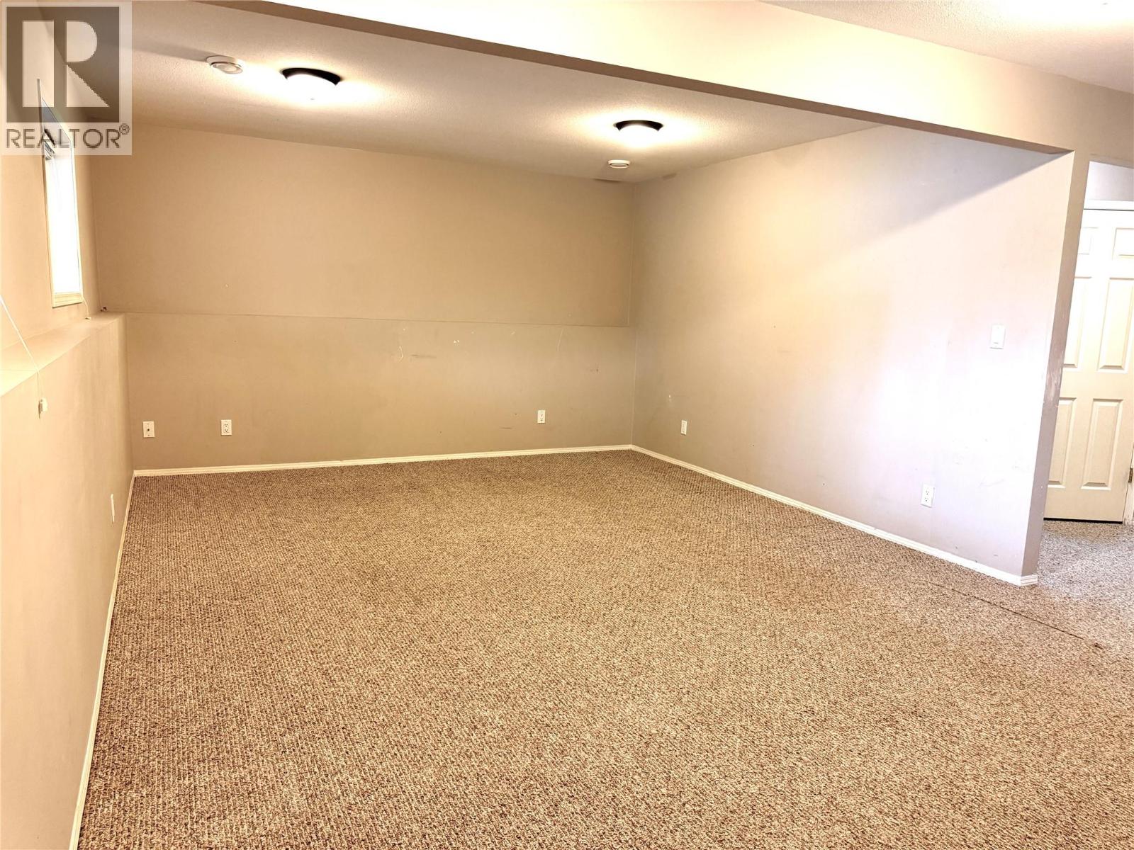 18a Wolf Crescent Property Photo 30