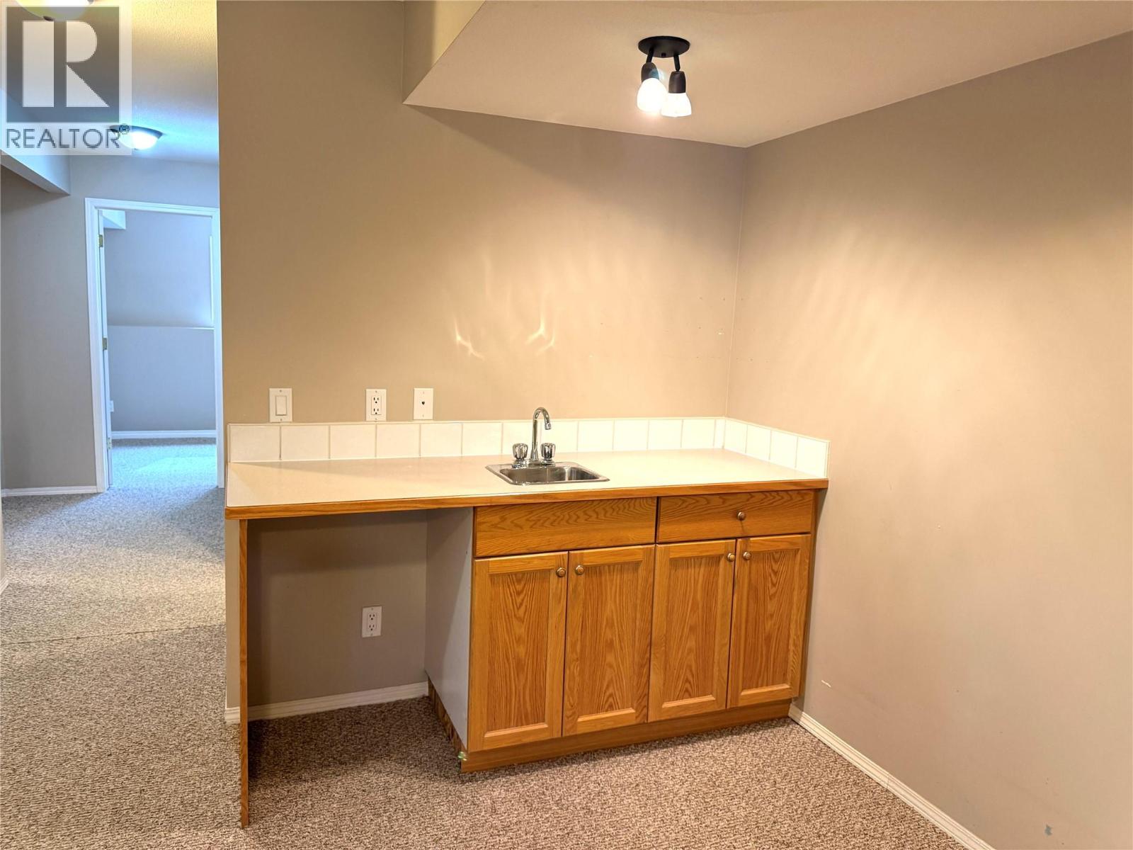 18a Wolf Crescent Property Photo 31