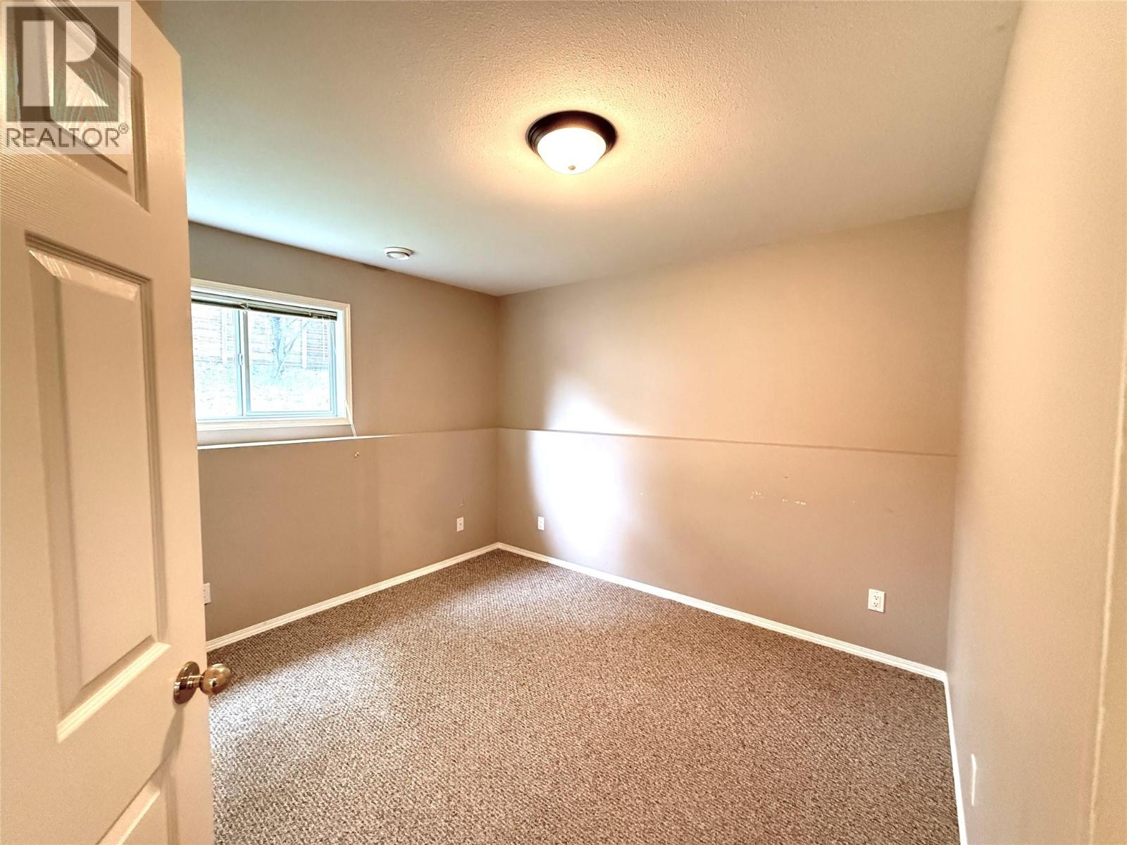 18a Wolf Crescent Property Photo 33
