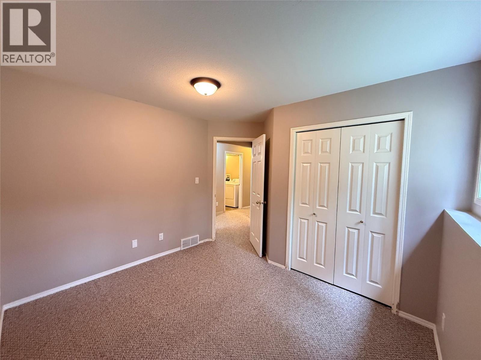 18a Wolf Crescent Property Photo 34