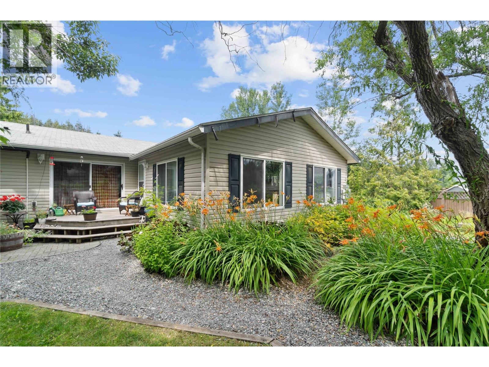 4421 73 Avenue Ne Property Photo 1