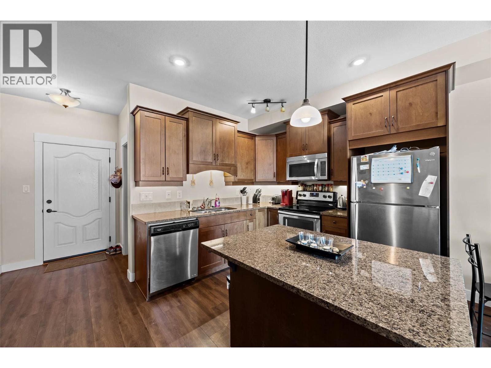 755 Mcgill Road Unit# 411 Photo de la propriété 1