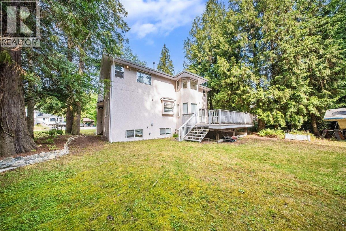1325 Forest Road Property Photo 7