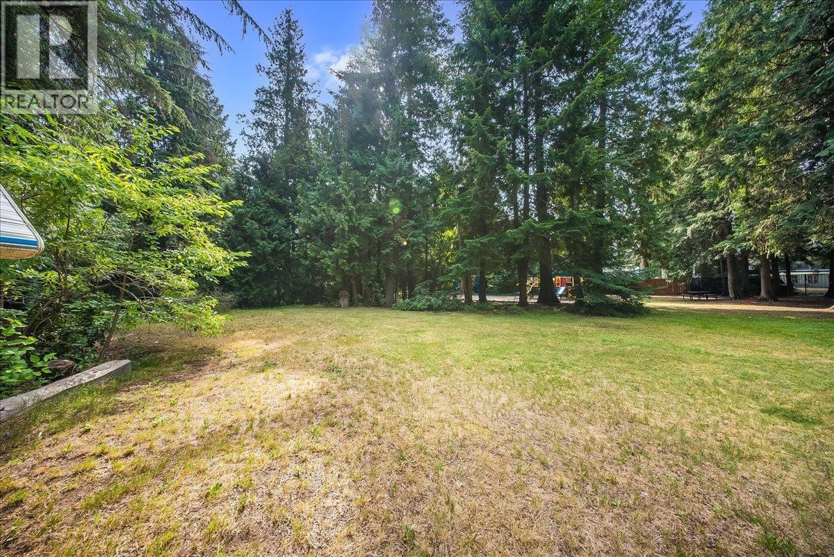 1325 Forest Road Property Photo 9
