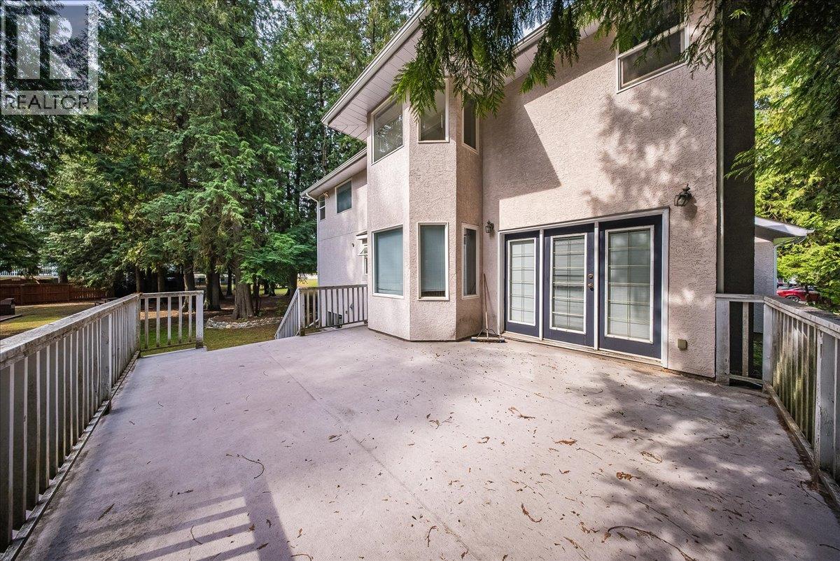 1325 Forest Road Property Photo 11