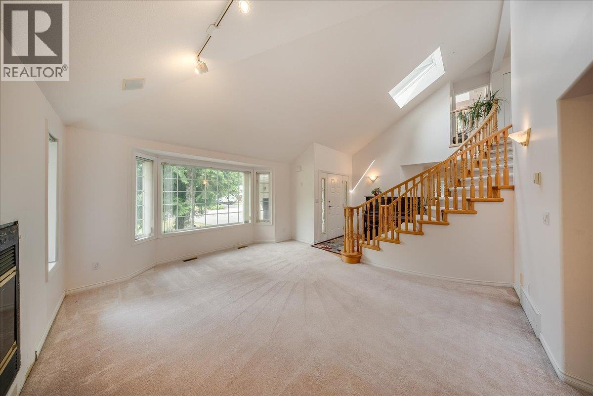 1325 Forest Road Property Photo 15