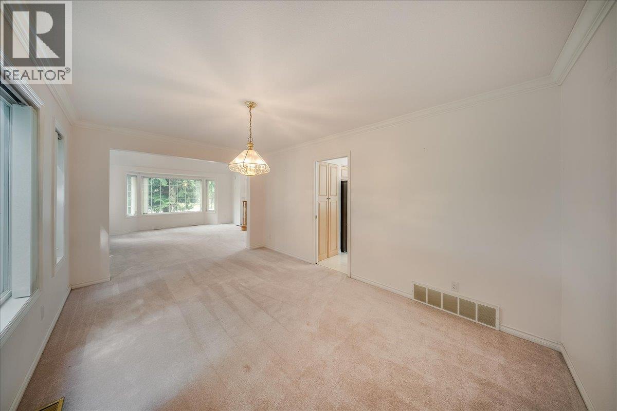 1325 Forest Road Property Photo 17