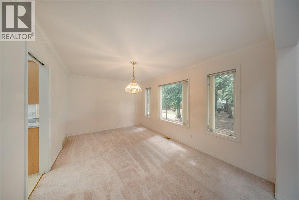 1325 Forest Road Property Photo 18