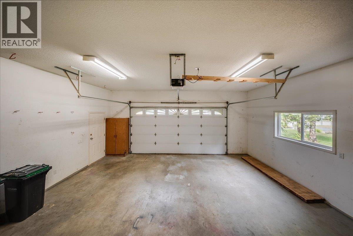 1325 Forest Road Property Photo 33