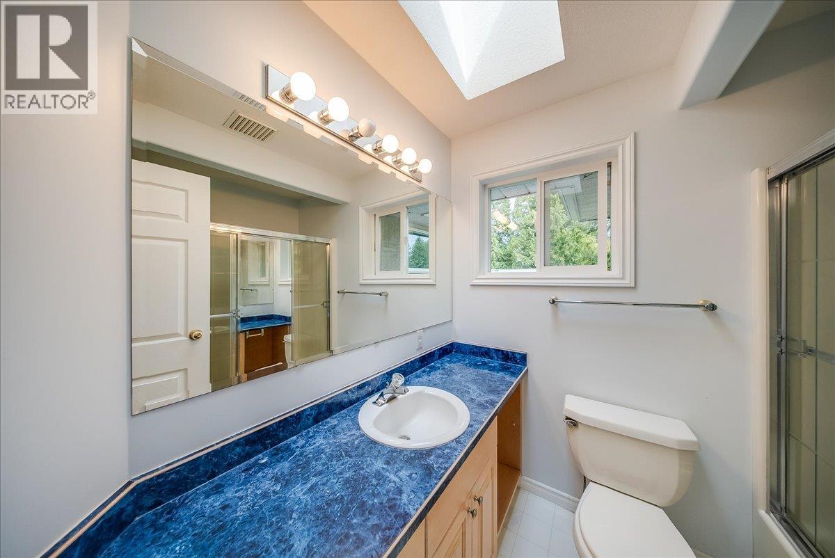1325 Forest Road Property Photo 37