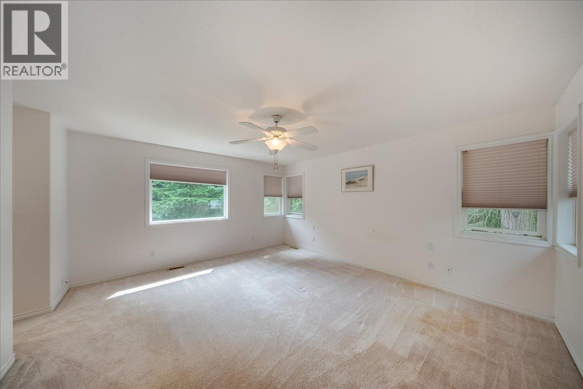 1325 Forest Road Property Photo 40
