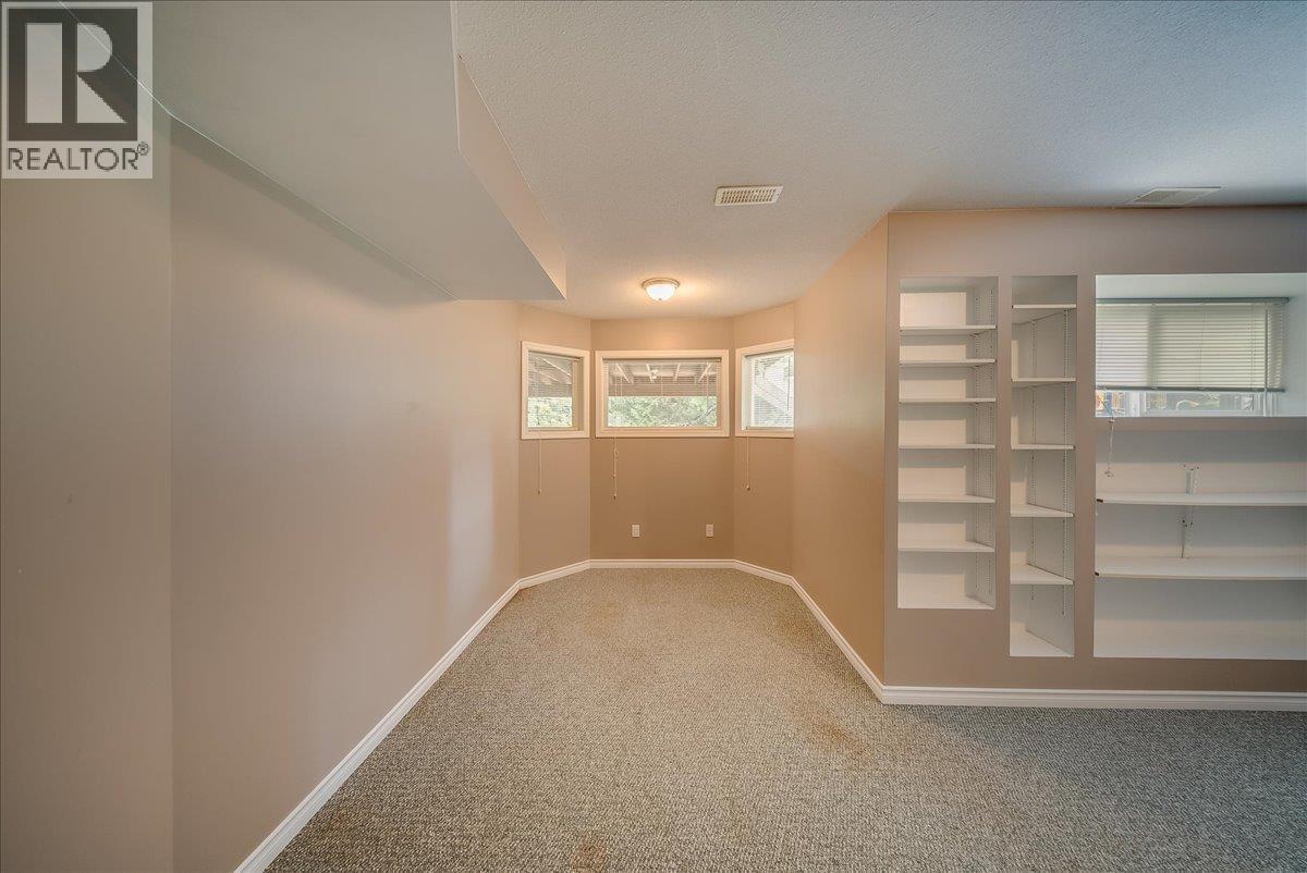 1325 Forest Road Property Photo 51