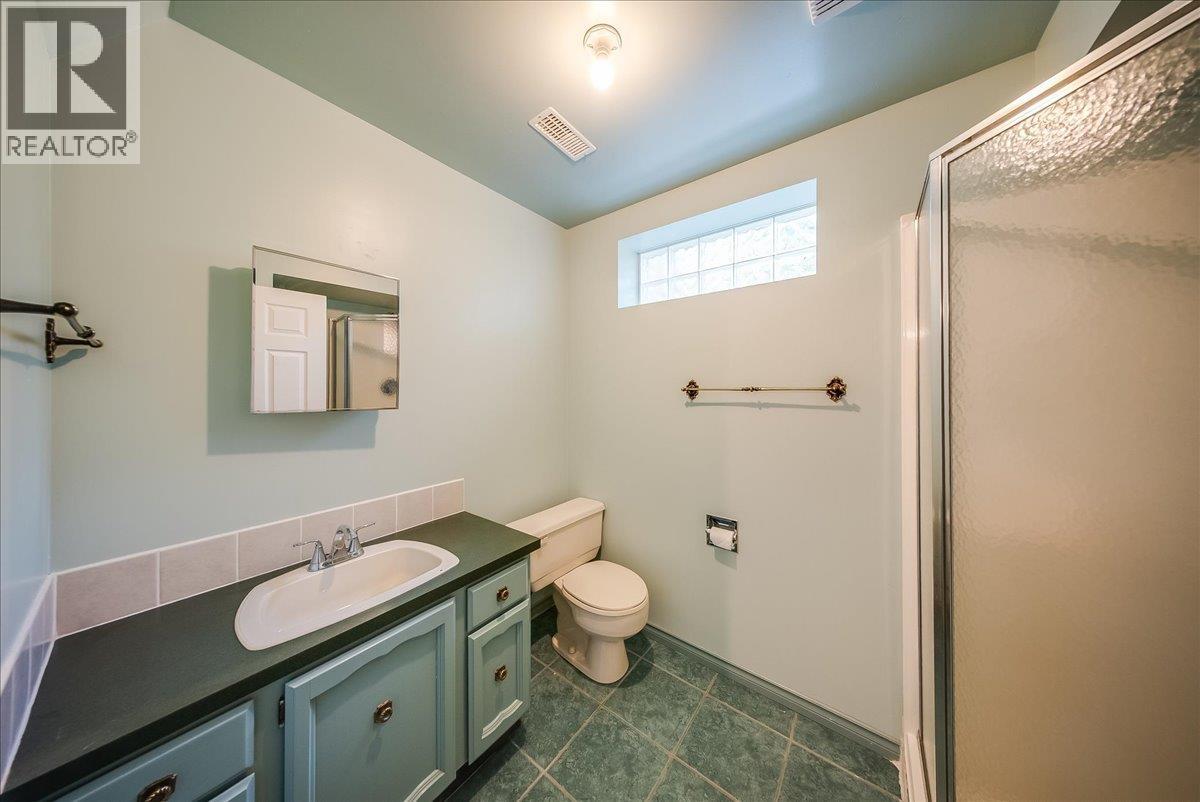 1325 Forest Road Property Photo 54