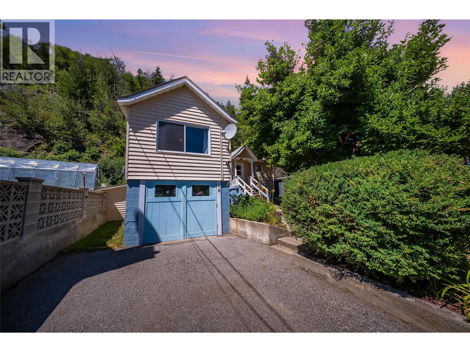 16 Hanna Drive Property Photo 1