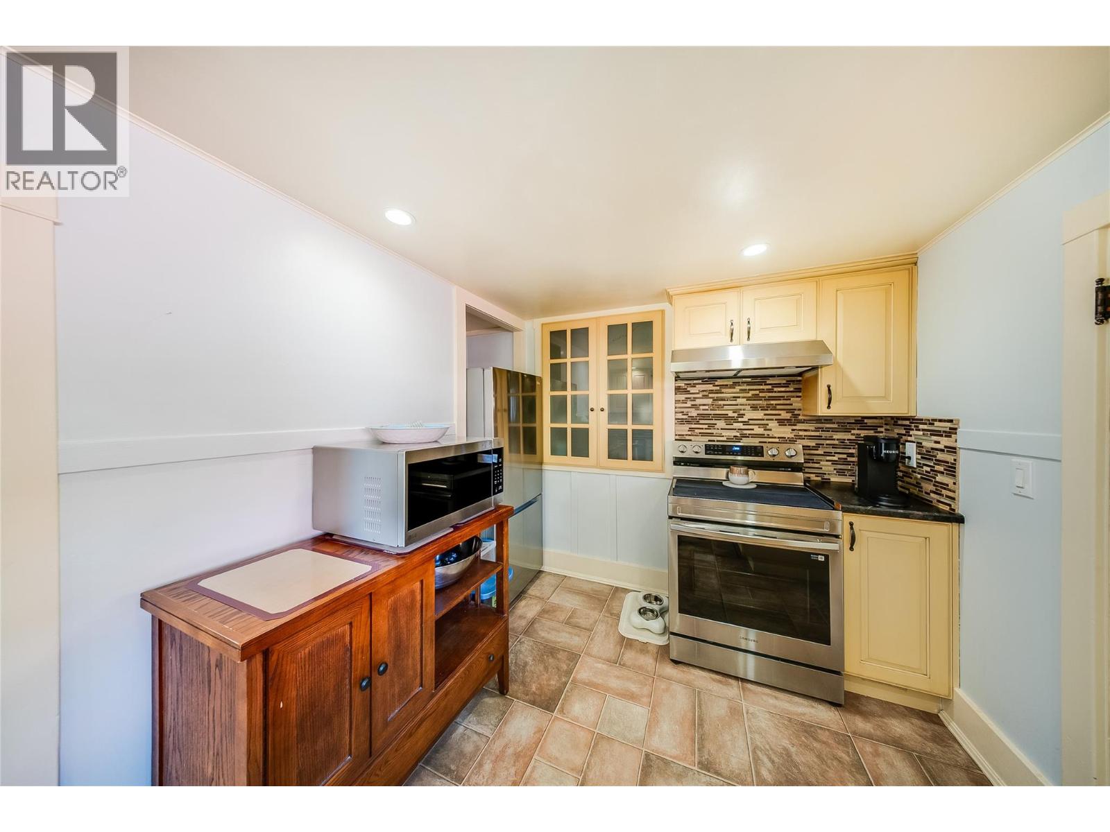 16 Hanna Drive Property Photo 13