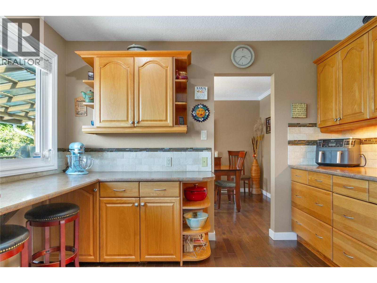 1303 41 Avenue Property Photo 2