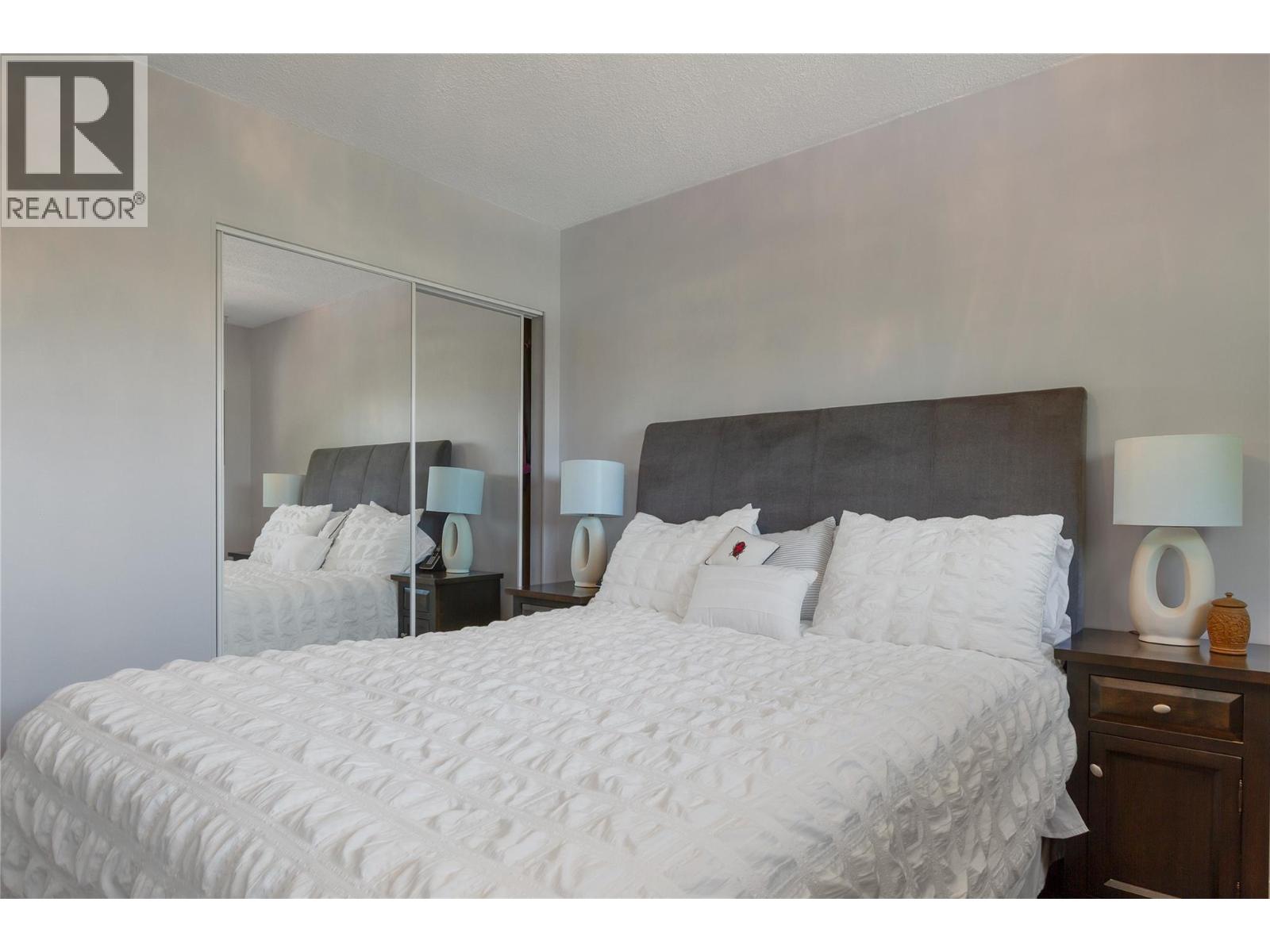 1303 41 Avenue Property Photo 4