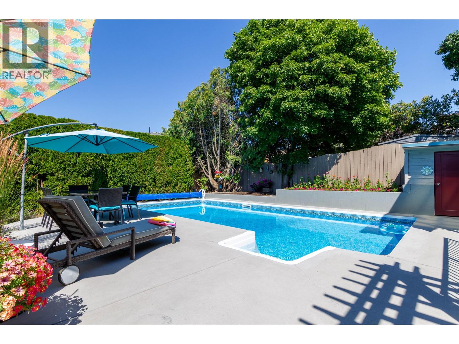 1303 41 Avenue Property Photo 5